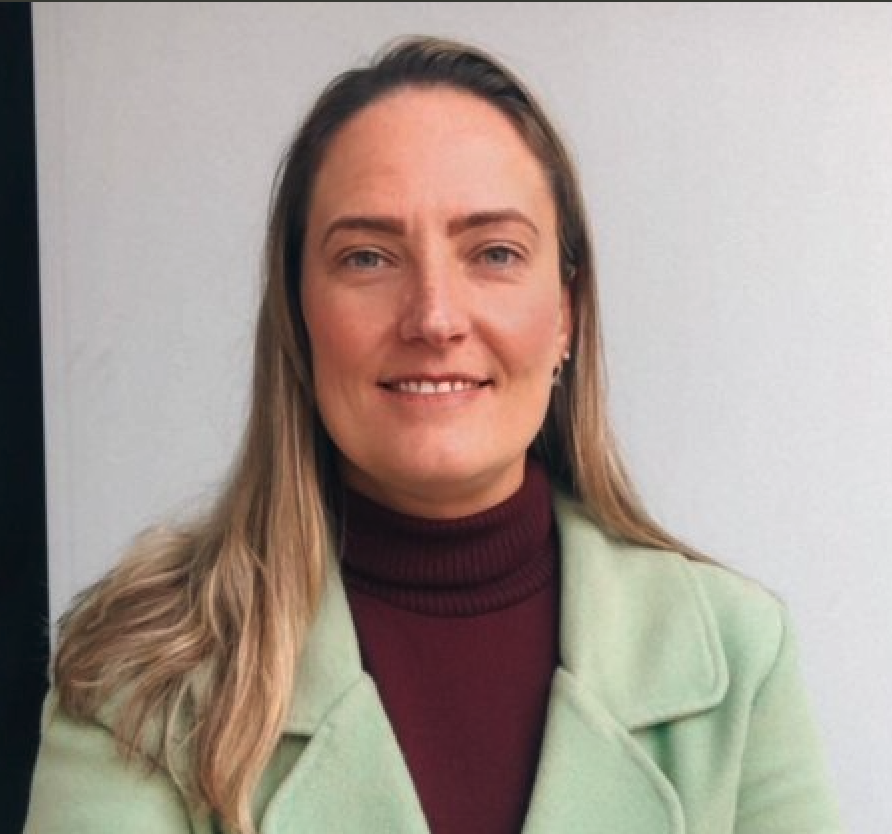 FERNANDA BAEUMLE REESE